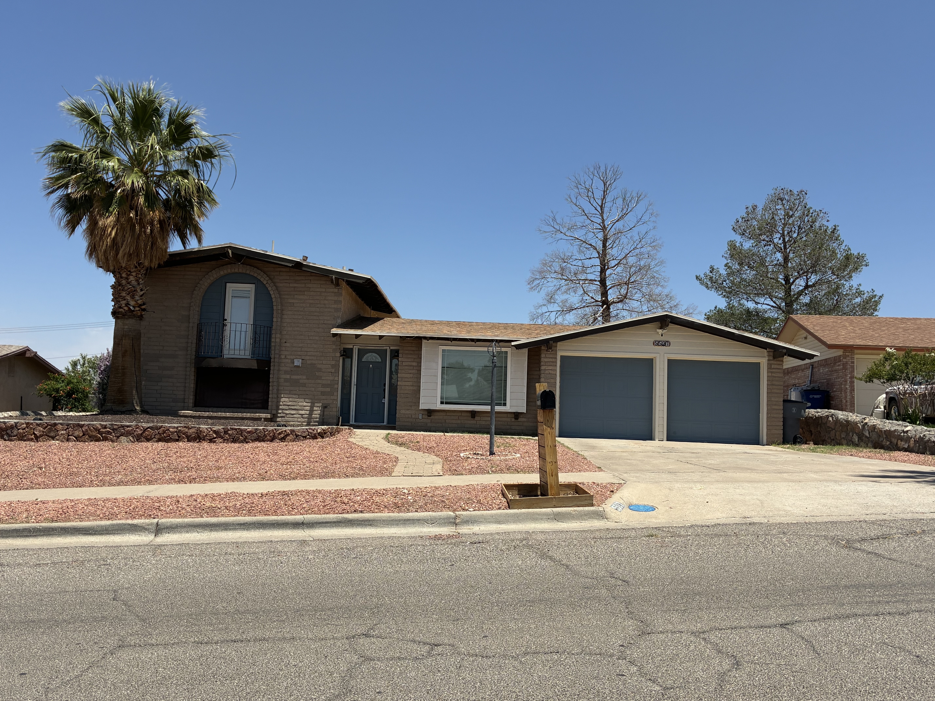 5527 Carousel Drive